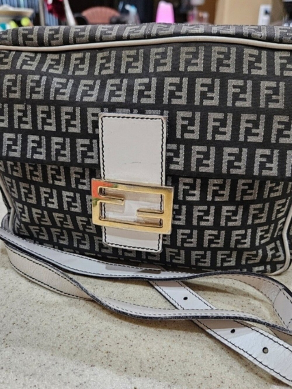RARE Fendi, FENDI Mamma Zucca Baguette Handbag, White Leather Fendi Crossbody - Picture 2 of 9